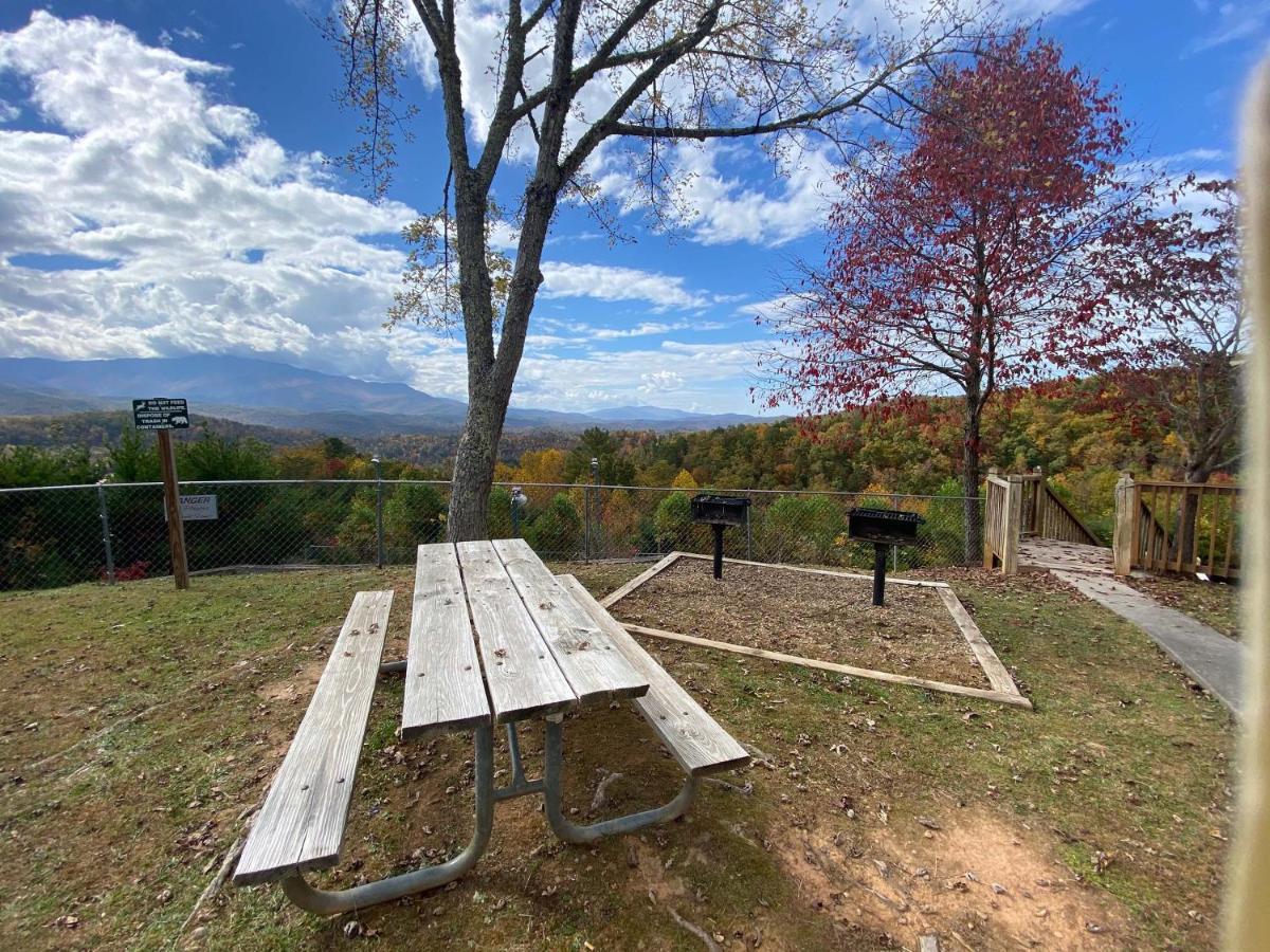 Deer Ridge Mountain Resort B204 Gatlinburg Exterior photo